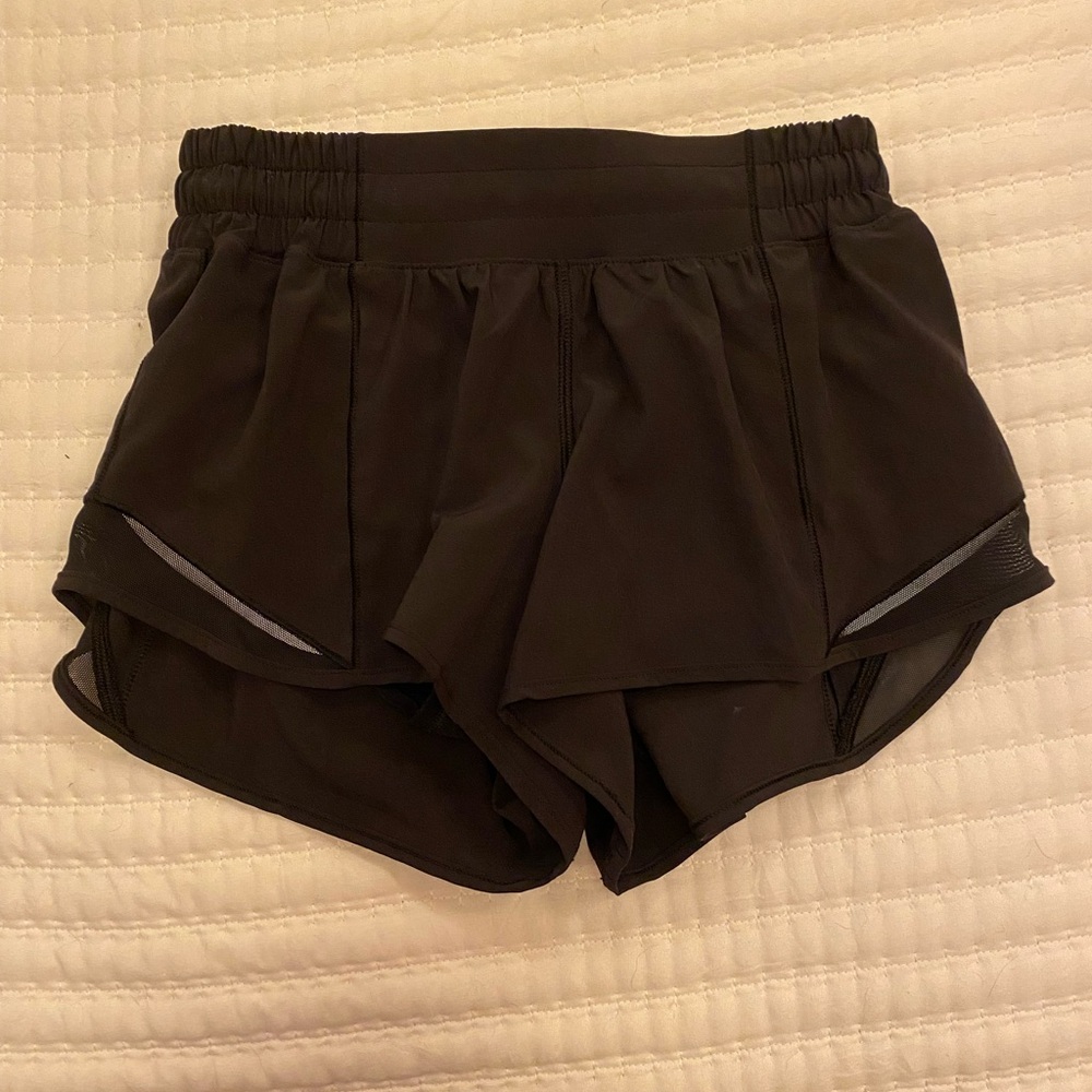 Lululemon hotty hot 2.5 low rise. Size 4